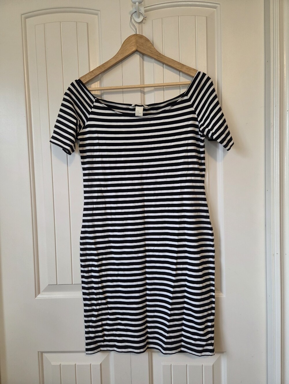 H&M Black and White Striped Off-Shoulder Dress